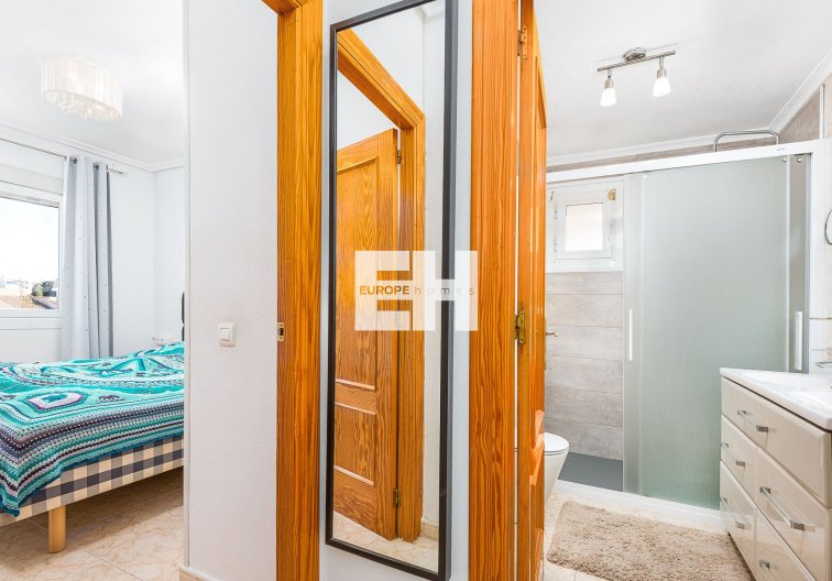 Segunda mano - villa - Torrevieja - Costa Blanca