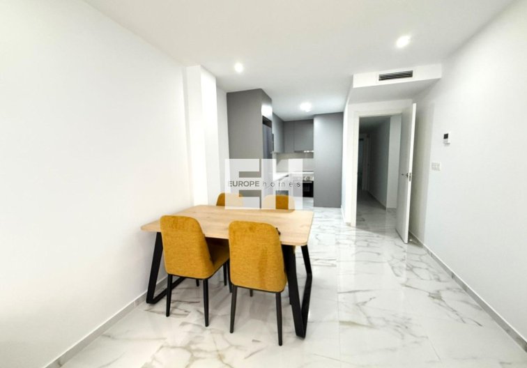 Resale - Apartment - Torrevieja - Parque De Las Naciones