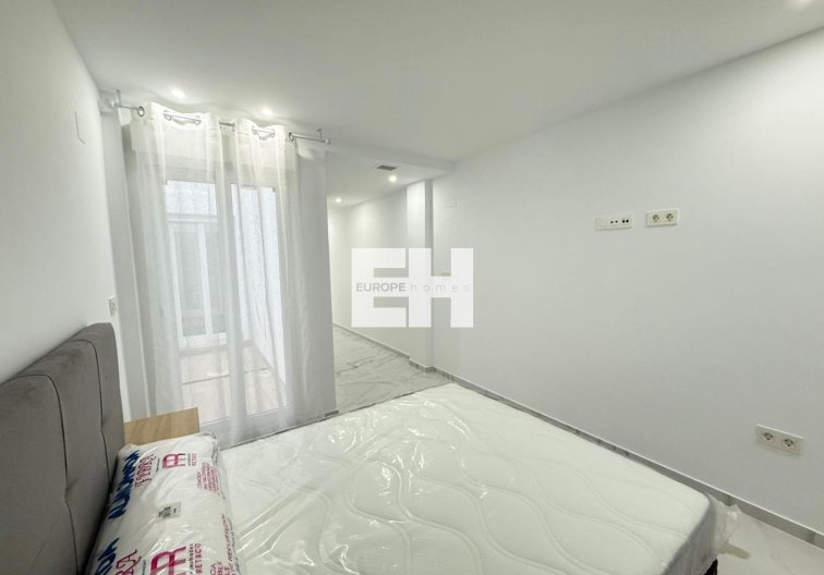 Resale - Apartment - Torrevieja - Parque De Las Naciones