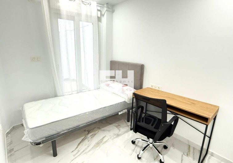 Resale - Apartment - Torrevieja - Parque De Las Naciones