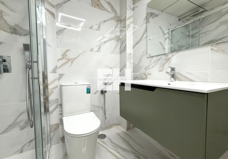 Resale - Apartment - Torrevieja - Parque De Las Naciones