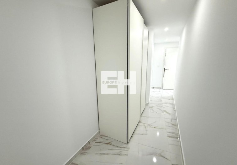 Resale - Apartment - Torrevieja - Parque De Las Naciones