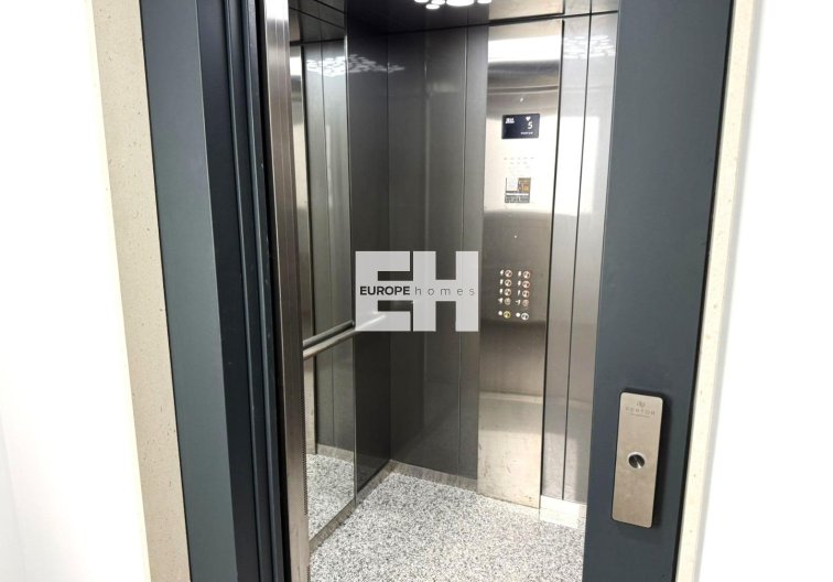 Resale - Apartment - Torrevieja - Parque De Las Naciones