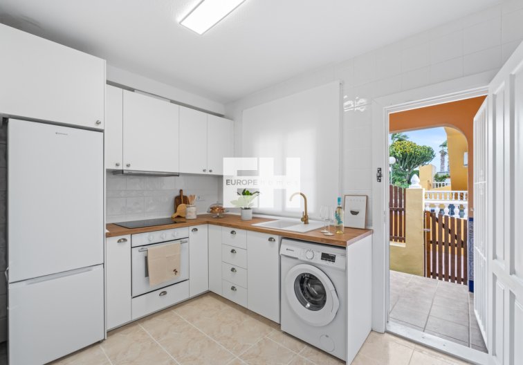 Resale - town house - Playa Flamenca - Costa Blanca