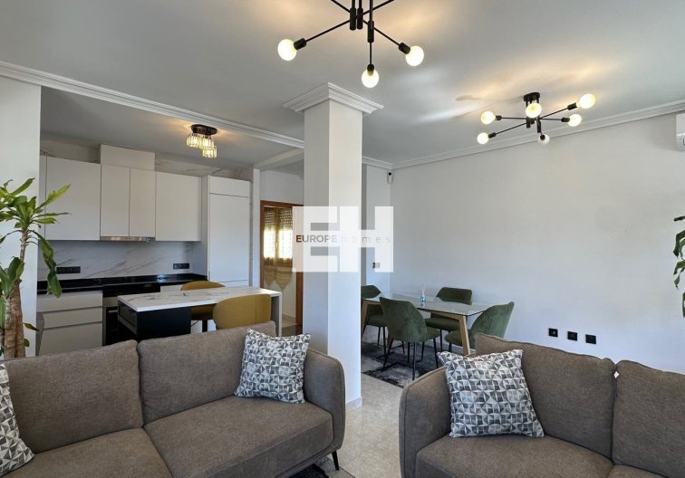 Segunda mano - Apartamento  - Torrevieja - Centro