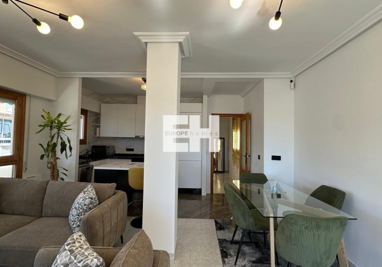 Segunda mano - Apartamento  - Torrevieja - Centro