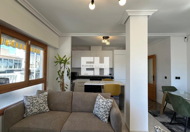 Segunda mano - Apartamento  - Torrevieja - Centro