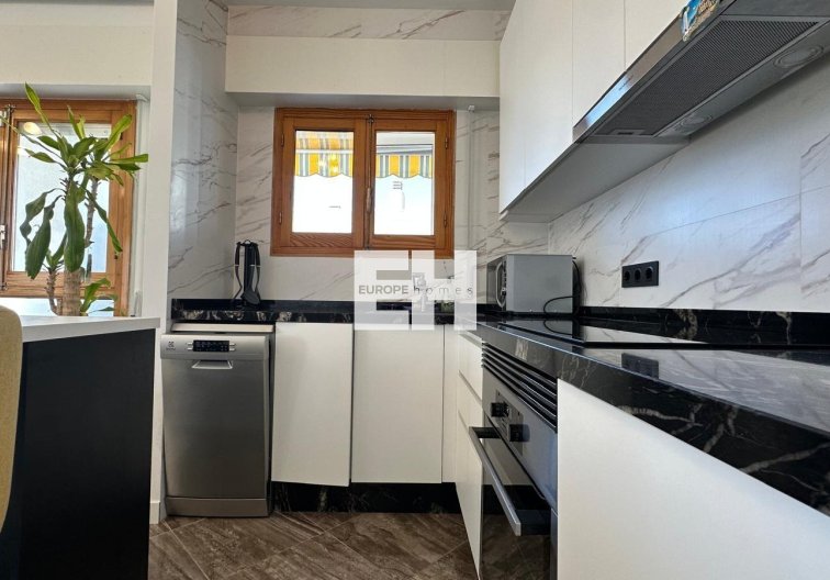 Segunda mano - Apartamento  - Torrevieja - Centro