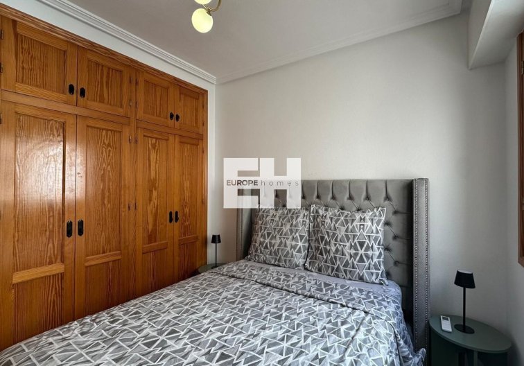 Segunda mano - Apartamento  - Torrevieja - Centro