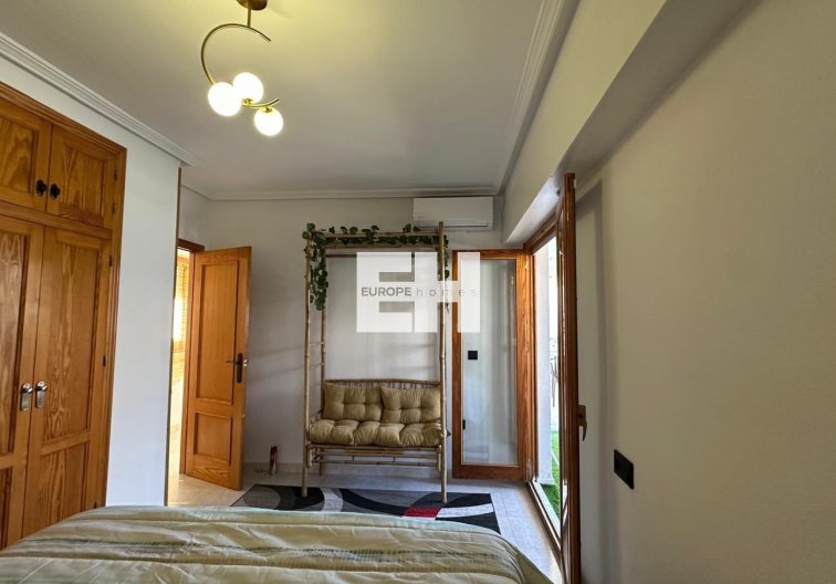 Segunda mano - Apartamento  - Torrevieja - Centro