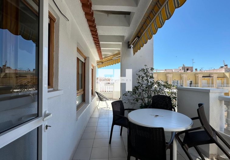 Segunda mano - Apartamento  - Torrevieja - Centro