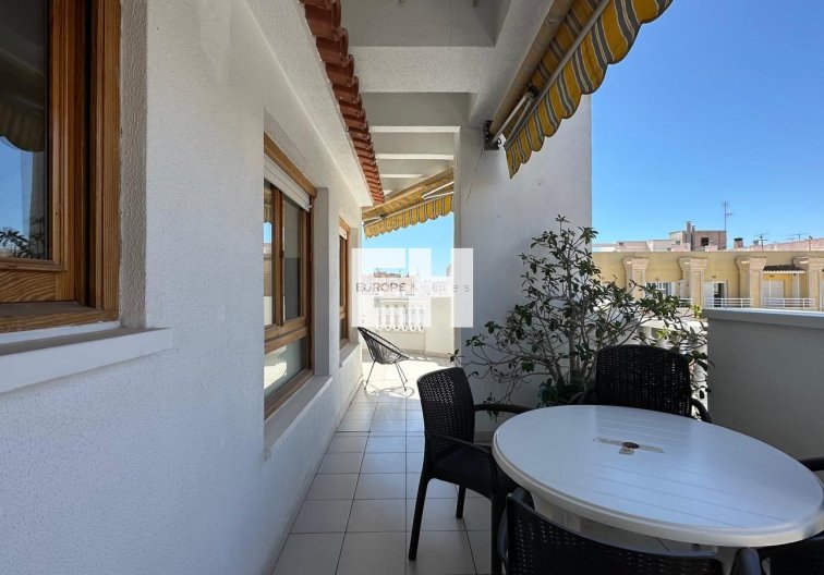 Segunda mano - Apartamento  - Torrevieja - Centro