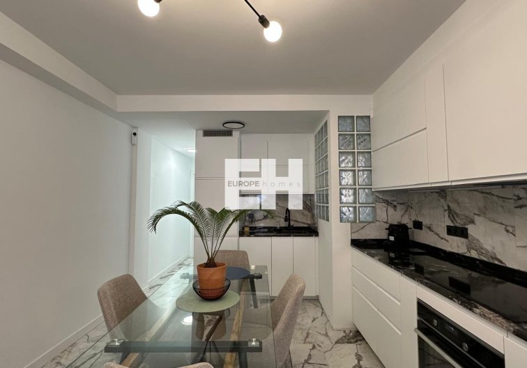 Resale - Apartment - Torrevieja - Playa del Cura