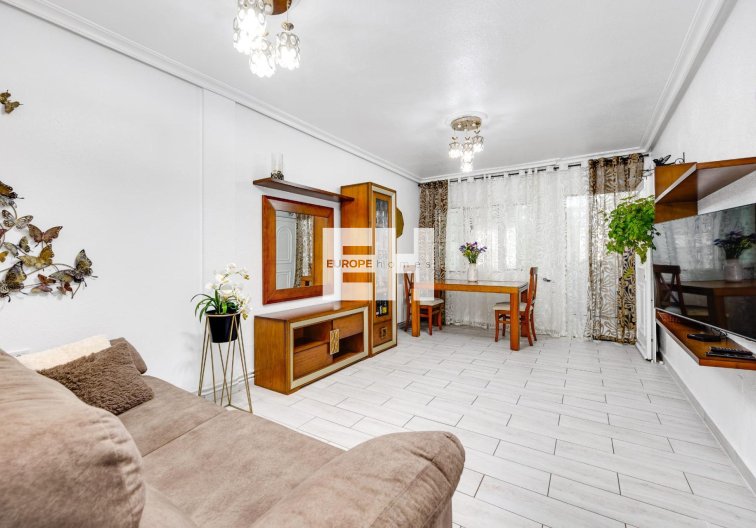 Resale - town house - Torrevieja - Calas Blanca