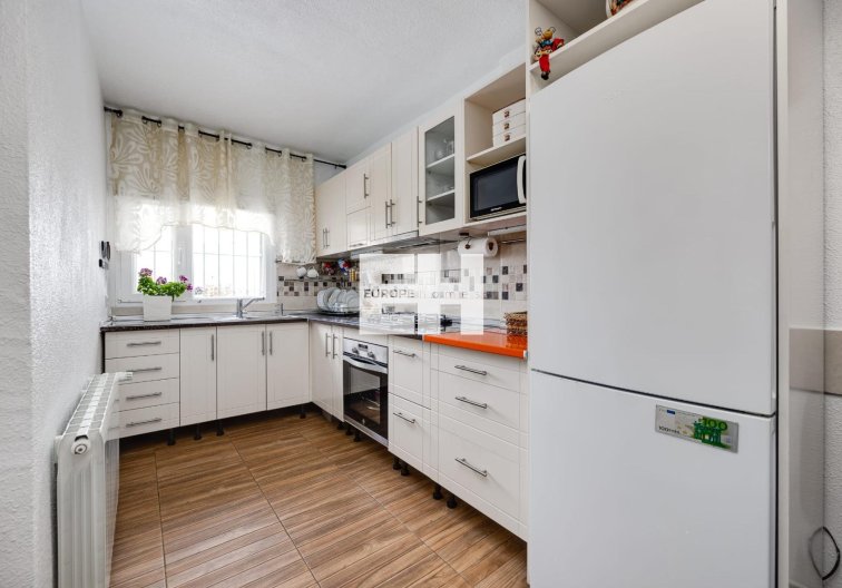 Resale - town house - Torrevieja - Calas Blanca