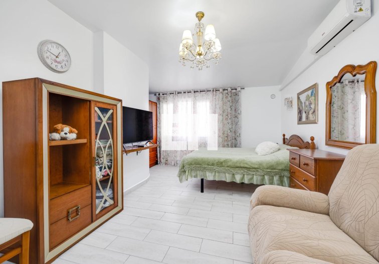 Resale - town house - Torrevieja - Calas Blanca