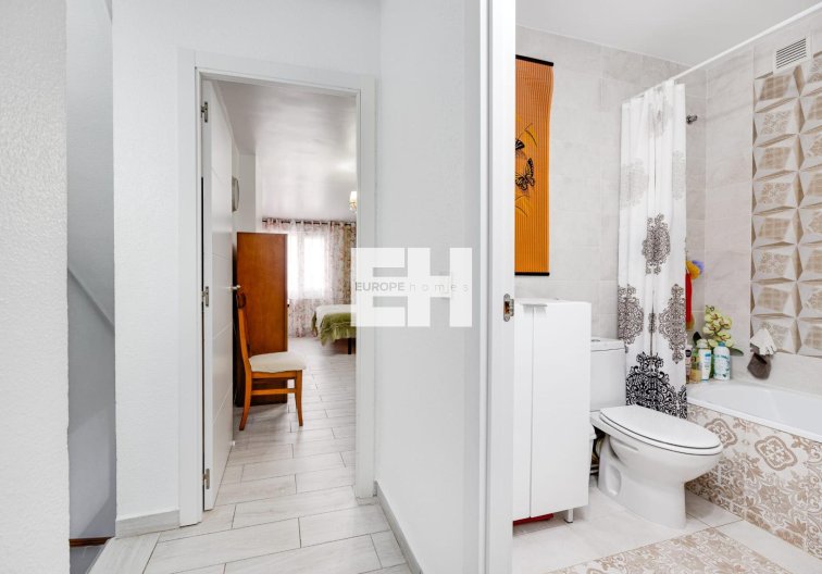 Resale - town house - Torrevieja - Calas Blanca