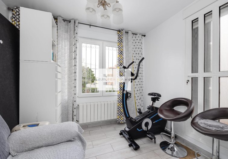 Resale - town house - Torrevieja - Calas Blanca