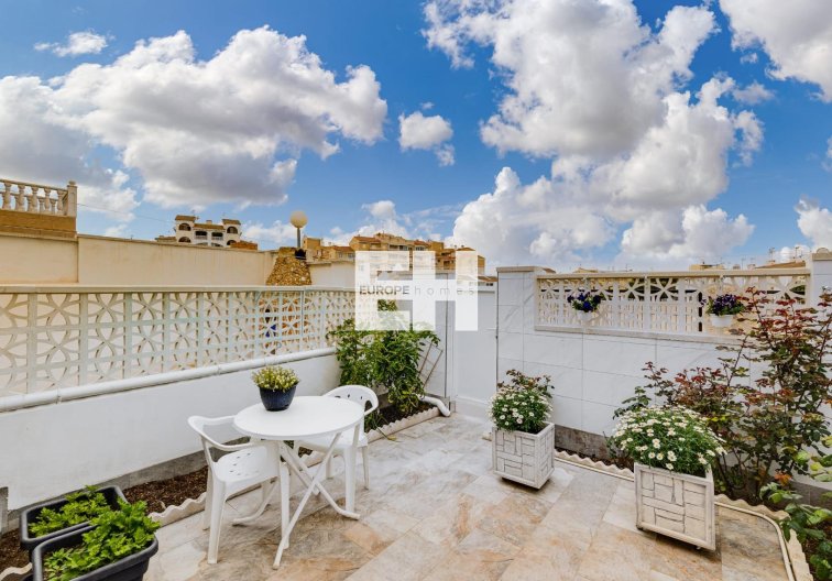 Resale - town house - Torrevieja - Calas Blanca