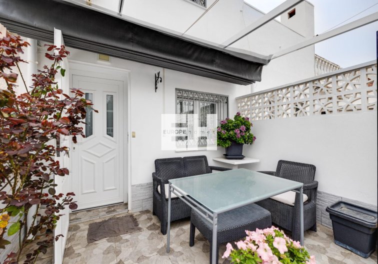 Resale - town house - Torrevieja - Calas Blanca