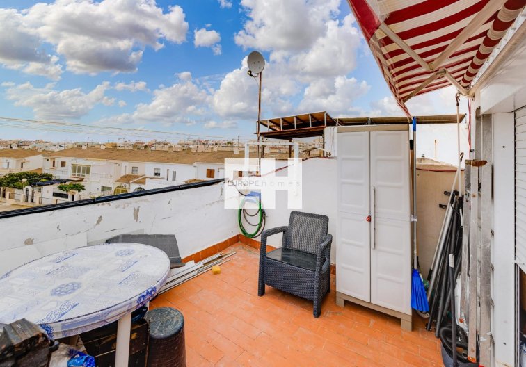 Resale - town house - Torrevieja - Calas Blanca