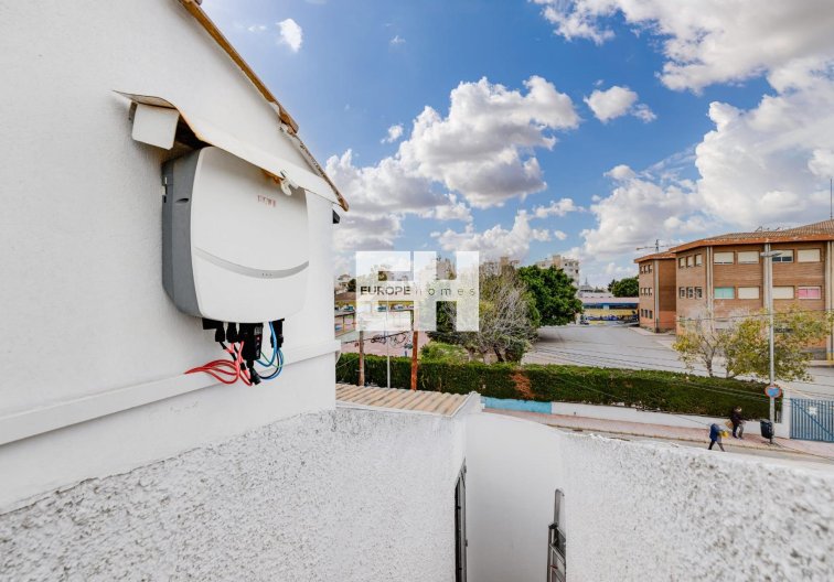 Resale - town house - Torrevieja - Calas Blanca