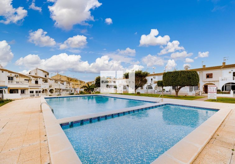 Resale - town house - Torrevieja - Calas Blanca