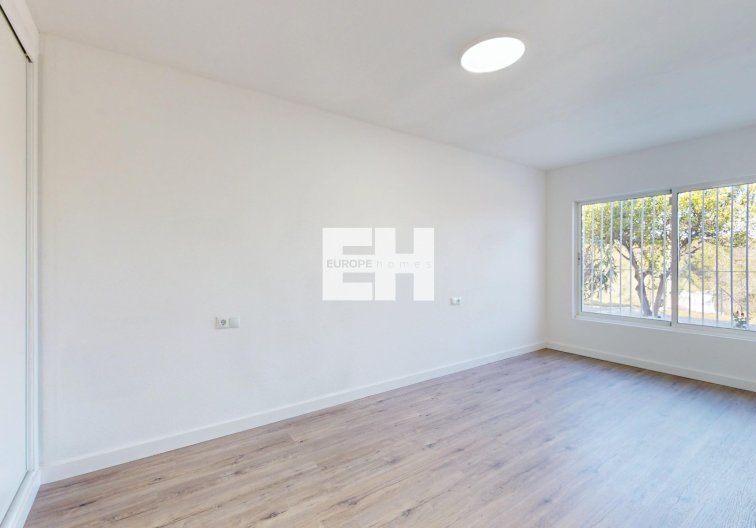 Resale - Bungalow - Villamartin - Costa Blanca