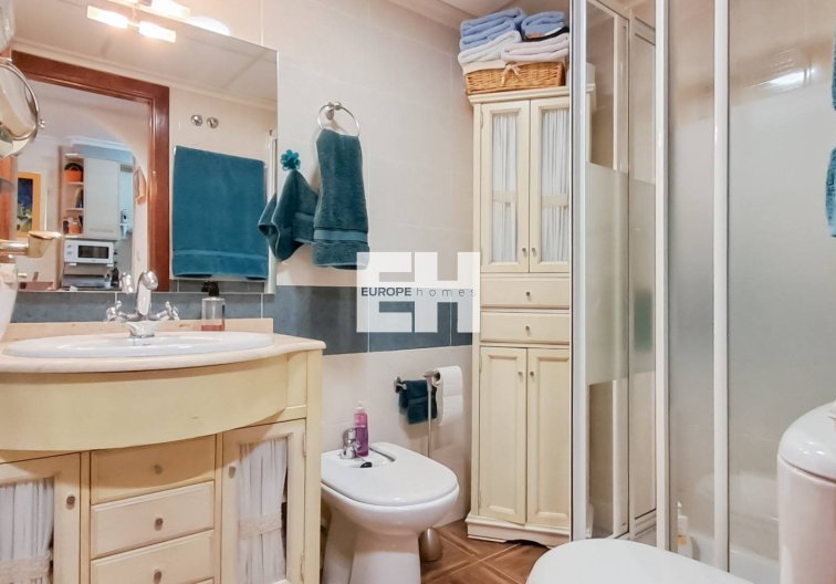 Segunda mano - Apartamento  - Torrevieja - Parque Acuático - Sector 25