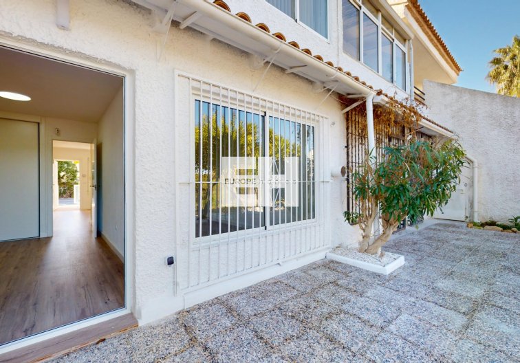 Resale - Bungalow - Orihuela Costa - Costa Blanca