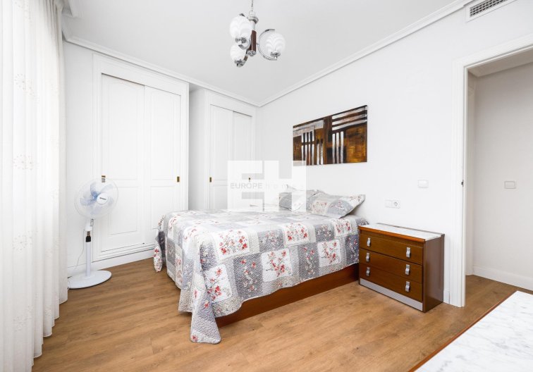 Resale - Apartment - Torrevieja - Centro