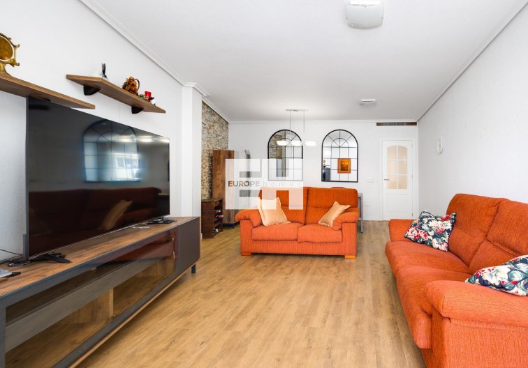 Resale - Apartment - Torrevieja - Centro