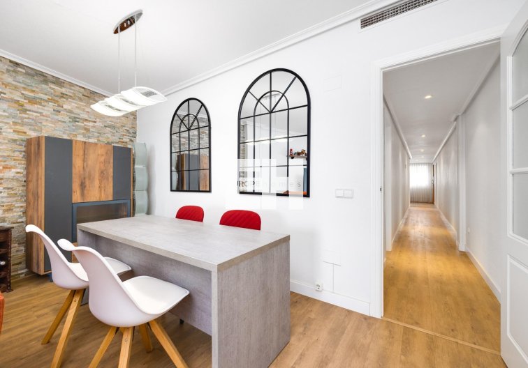 Resale - Apartment - Torrevieja - Centro