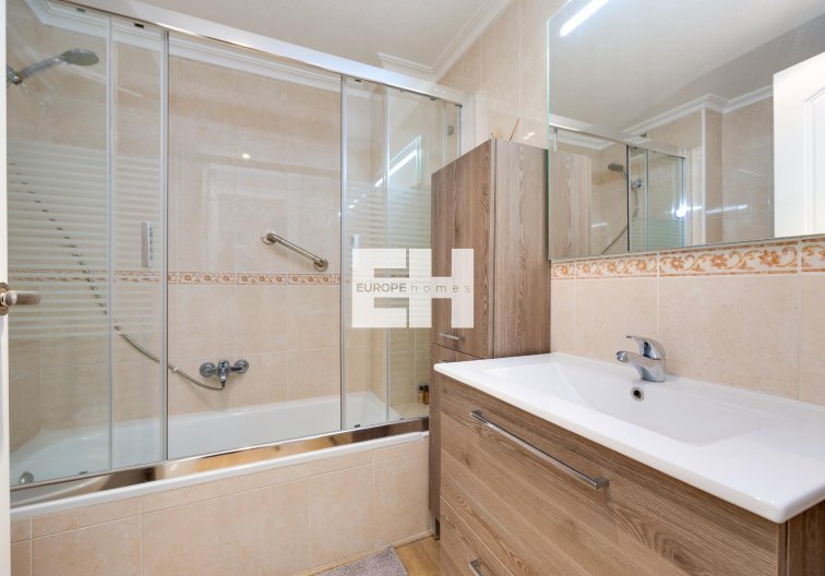 Resale - Apartment - Torrevieja - Centro