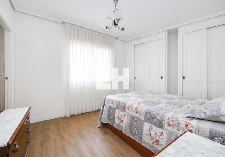 Resale - Apartment - Torrevieja - Centro