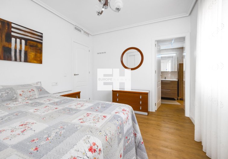 Resale - Apartment - Torrevieja - Centro