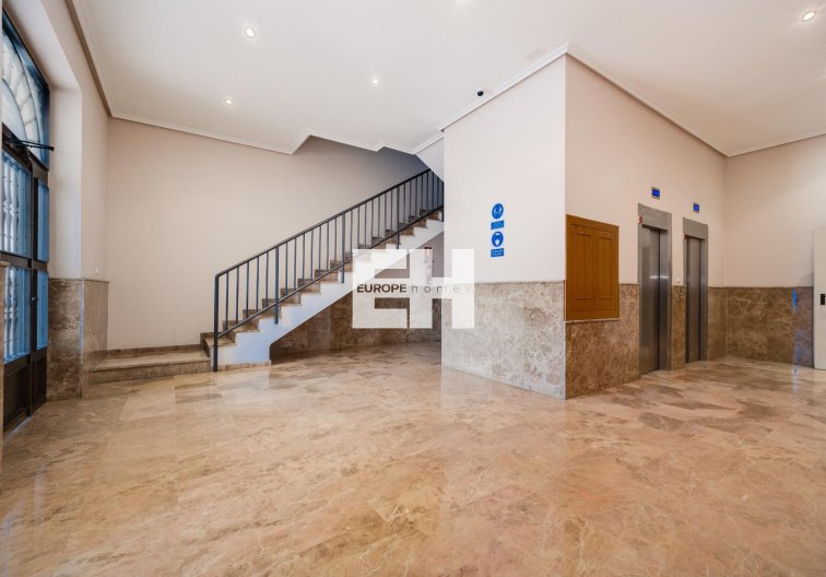 Resale - Apartment - Torrevieja - Centro