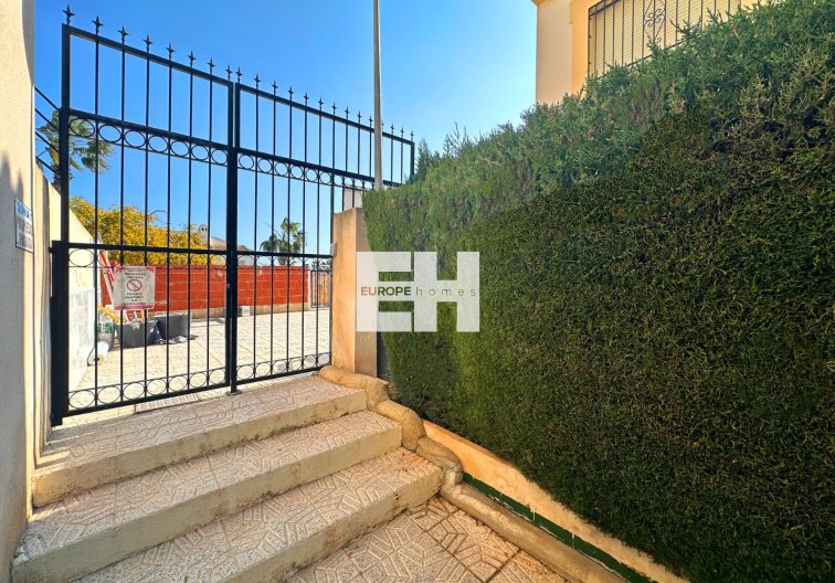 Resale - town house - Orihuela Costa - Costa Blanca