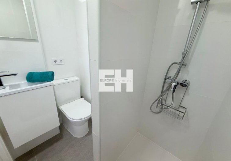 Resale - Penthouse - Hacienda Riquelme Golf Resort - Inland