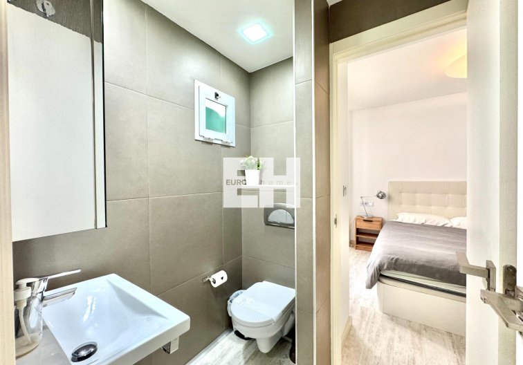 Segunda mano - Apartamento  - Torrevieja - Estacion De Autobuses