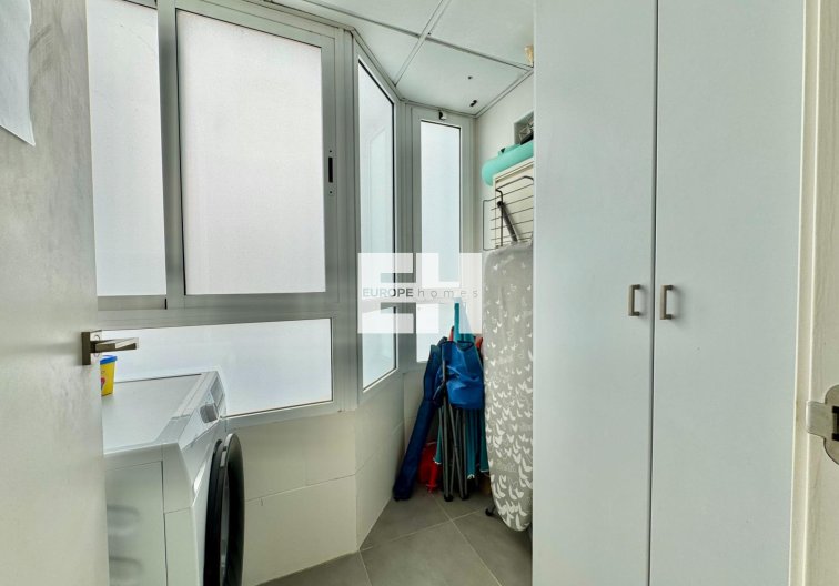 Segunda mano - Apartamento  - Torrevieja - Estacion De Autobuses