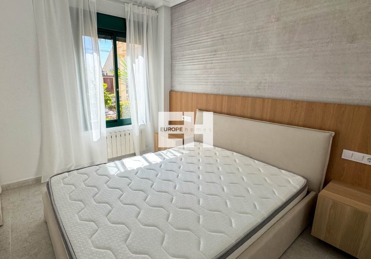 Resale - Apartment - Orihuela Costa - Costa Blanca