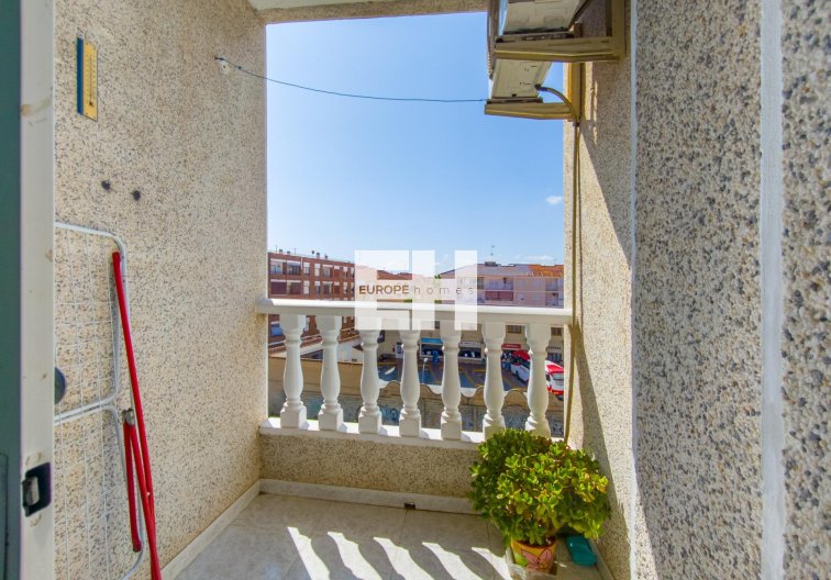 Segunda mano - Apartamento  - Torrevieja - Estacion De Autobuses