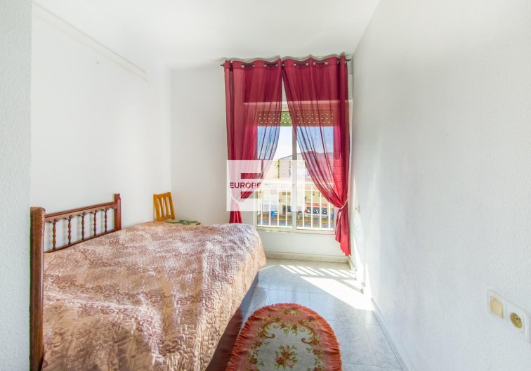 Segunda mano - Apartamento  - Torrevieja - Estacion De Autobuses