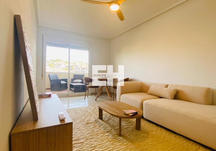 Resale - Apartment - Villamartin - Costa Blanca