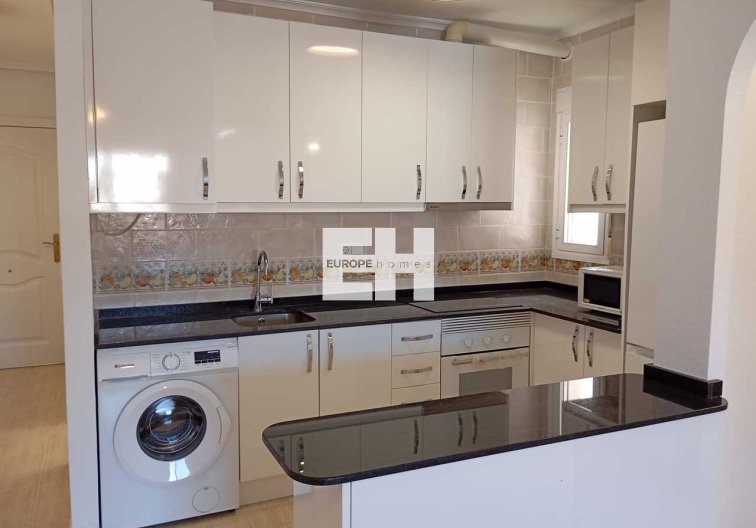 Resale - Apartment - Villamartin - Costa Blanca