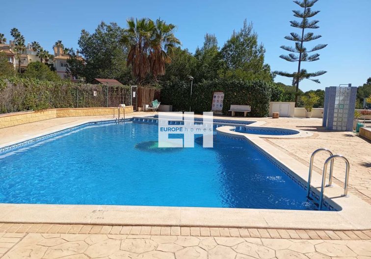 Resale - Apartment - Villamartin - Costa Blanca
