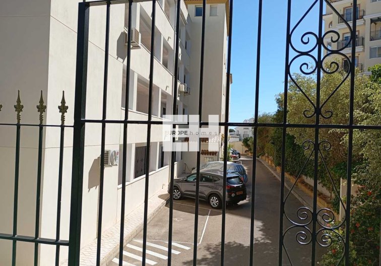 Resale - Apartment - Villamartin - Costa Blanca