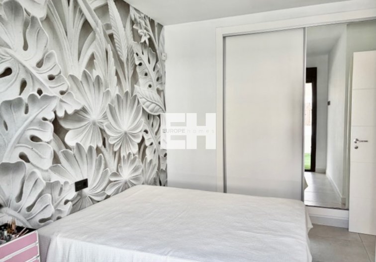 Segunda mano - villa - Cabo Roig - Costa Blanca