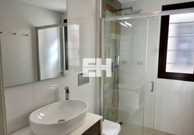 Segunda mano - villa - Cabo Roig - Costa Blanca